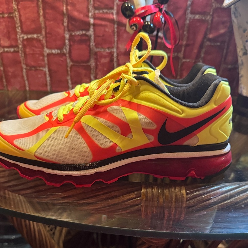 Nike Women's Sneakers Red Yellow White - Picture 5 of 7